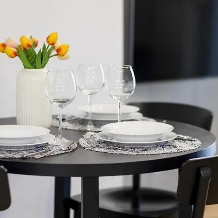 아파트 Bright, Cozy Close To The Airport By Renters *