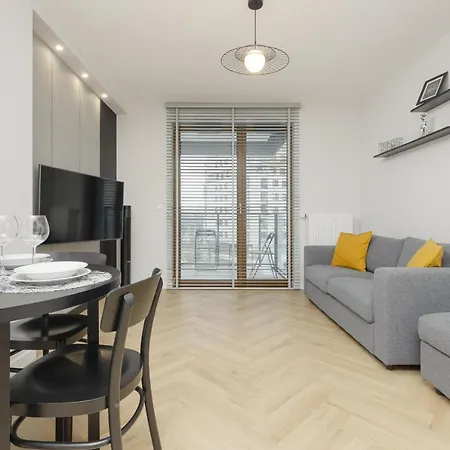 Bright, Cozy Close To The Airport By Renters 아파트 바르샤바