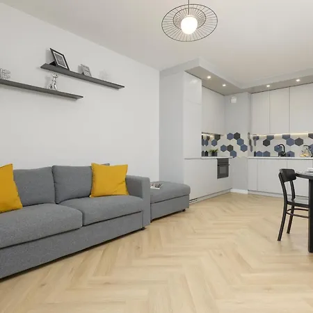 아파트 Bright, Cozy Close To The Airport By Renters